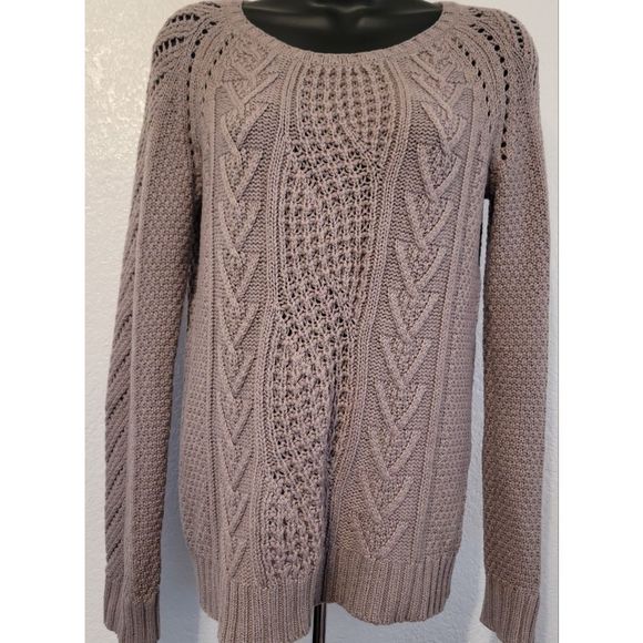 ⚜️Gap Cable Knit Sweater  - Picture 2 of 6